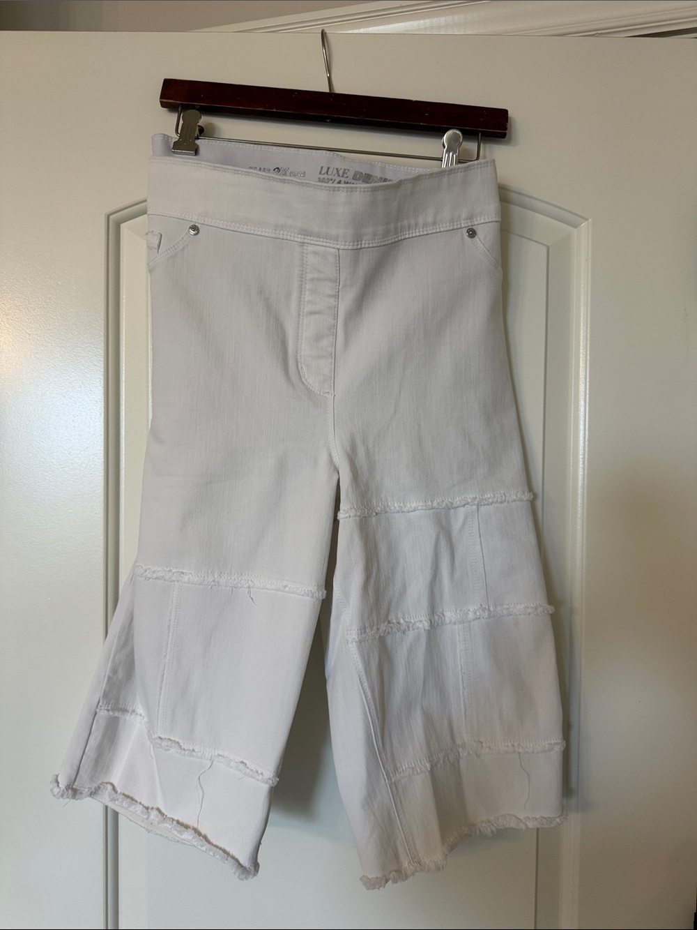 Luxe Denim White Cropped Tiered Wide-Leg Pants